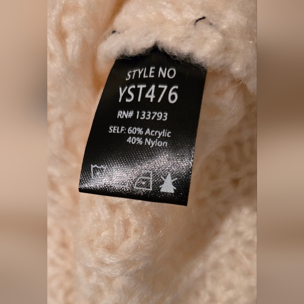 POL Off-White Turtleneck Sweater - Picture 3 of 5